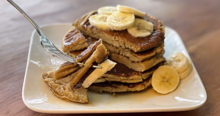 Banana Oatmeal Pancakes