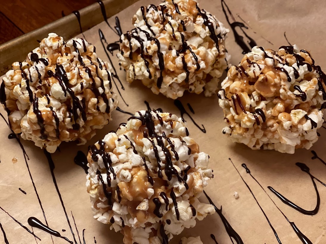 Homemade Caramel Popcorn Balls